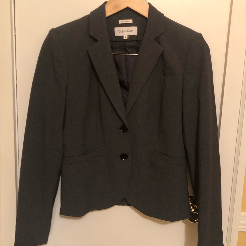 Calvin Klein Charcoal Blazer for Women; Size 4; Pre-Owned; Excellent Condition